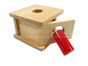 Drewniane pudełko dla malucha z dużym cylindrem