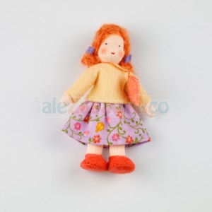 Lalka - Dziewczyna z czerwonymi włosami, ~9cm, 3+, Ambrosius